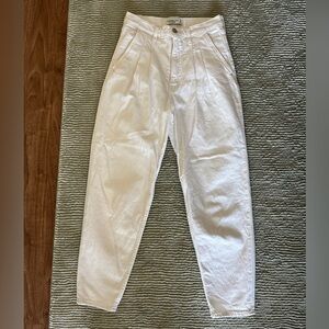 Abercrombie & Fitch White High Rise Mom Jeans
